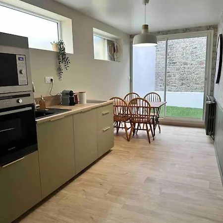 Petite Maison De Ville Avranches Exterior foto